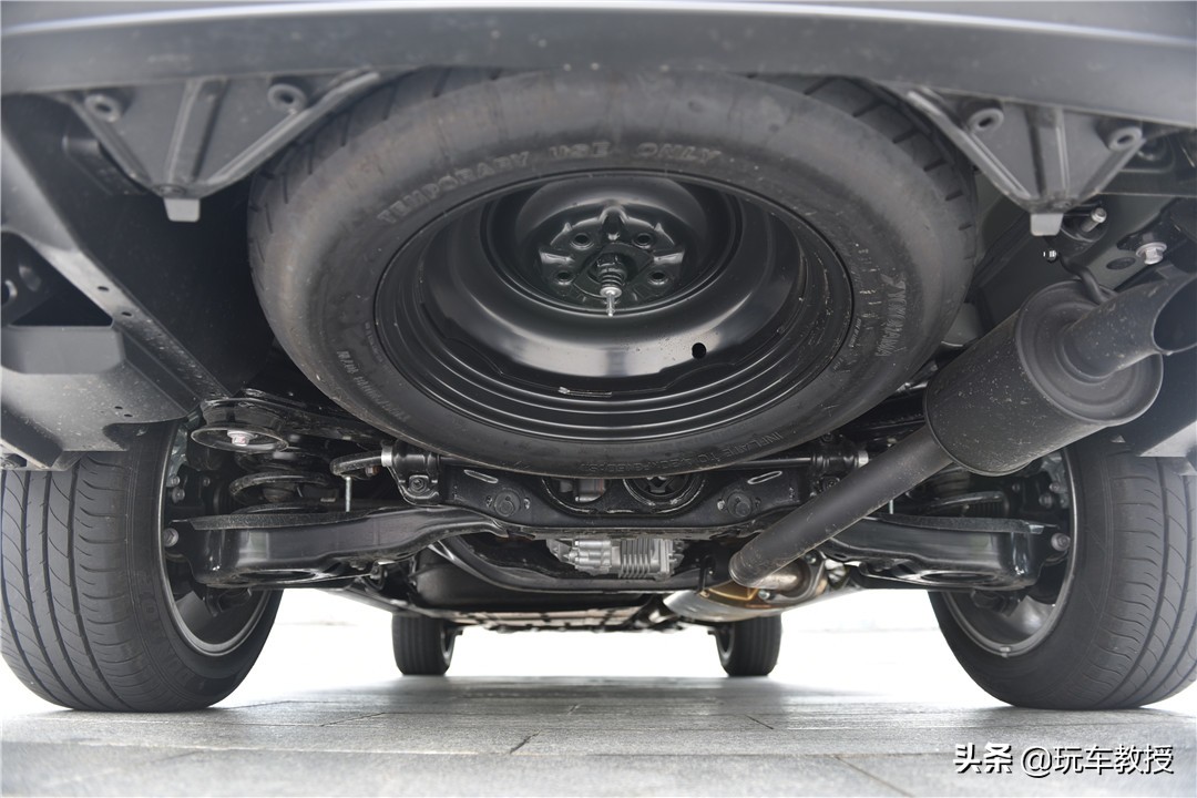 5座和7座suv优缺点,5米长的suv好开吗