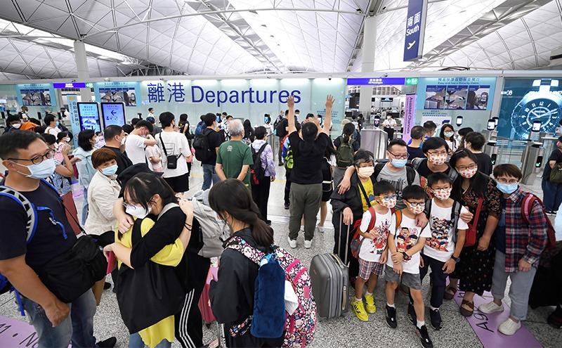 来去自由！香港作为世界经济都市，所谓港人移民潮纯粹是个大笑话