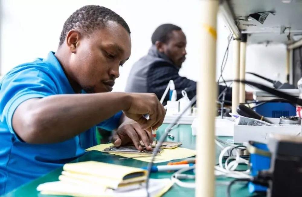 市值超千亿、非洲第一、全球第四,传音手机的逆袭之路