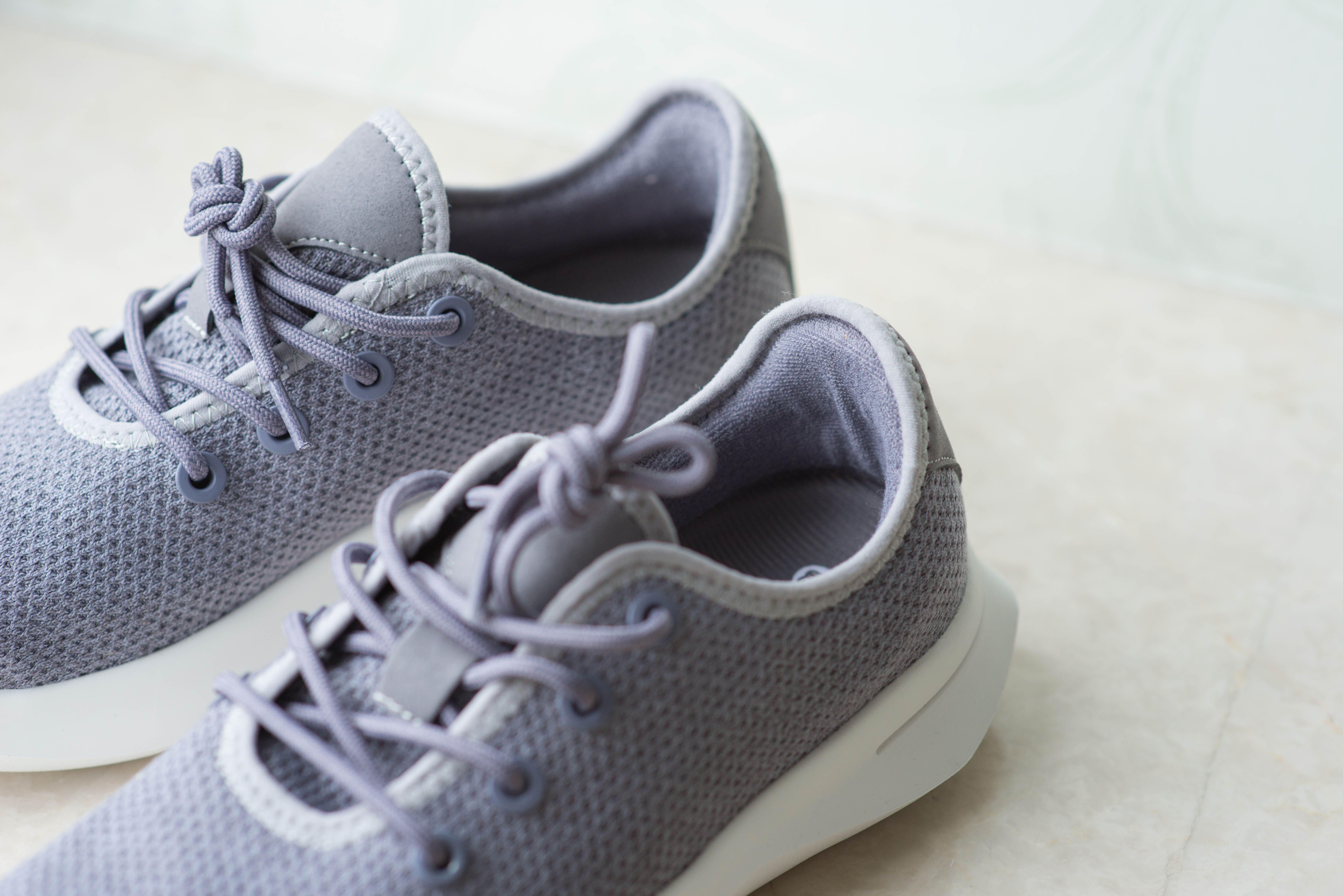 胡侃侃的夏日出行皮鞋和休闲鞋推荐，夏日衣服褶皱的快速处理办法