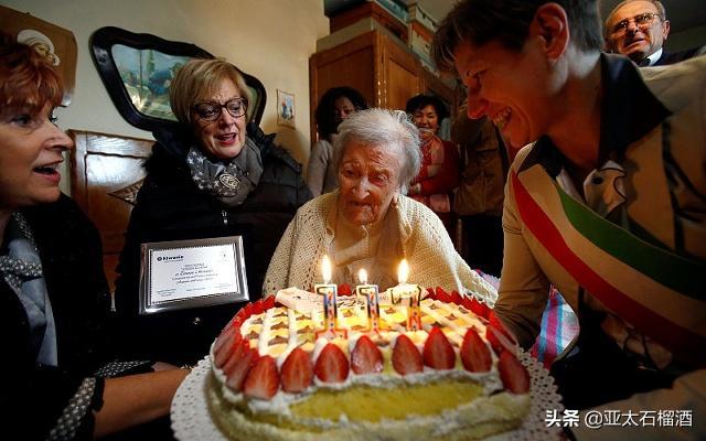 石榴酒是最高档的酒,石榴酒是不是越久越好