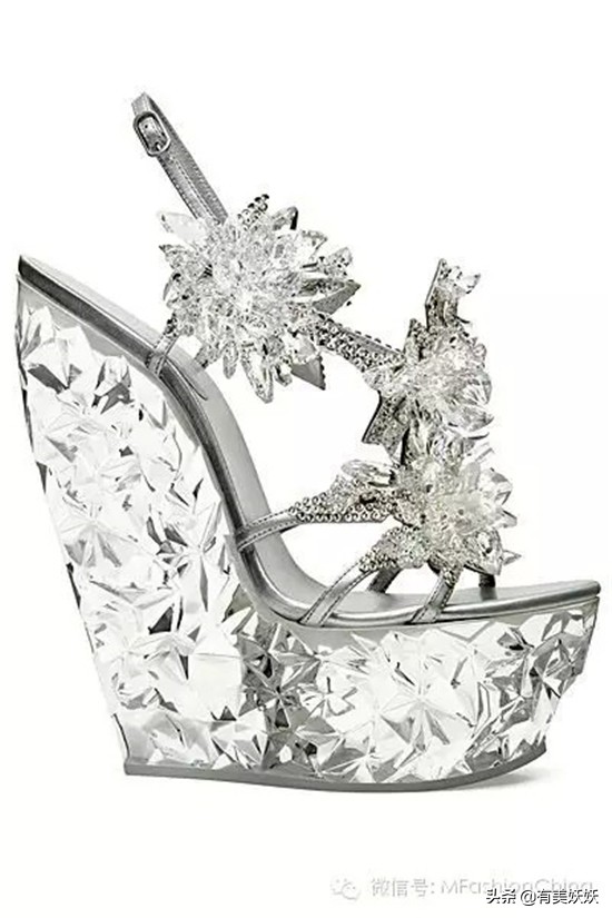 灰姑娘的水晶鞋有多好看,灰姑娘水晶鞋奢侈品