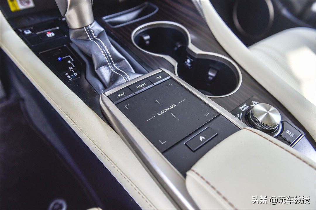 5座和7座suv优缺点,5米长的suv好开吗