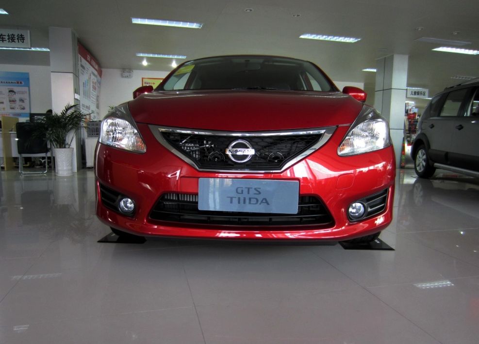 别克君威改装mpv,新款君威改内饰