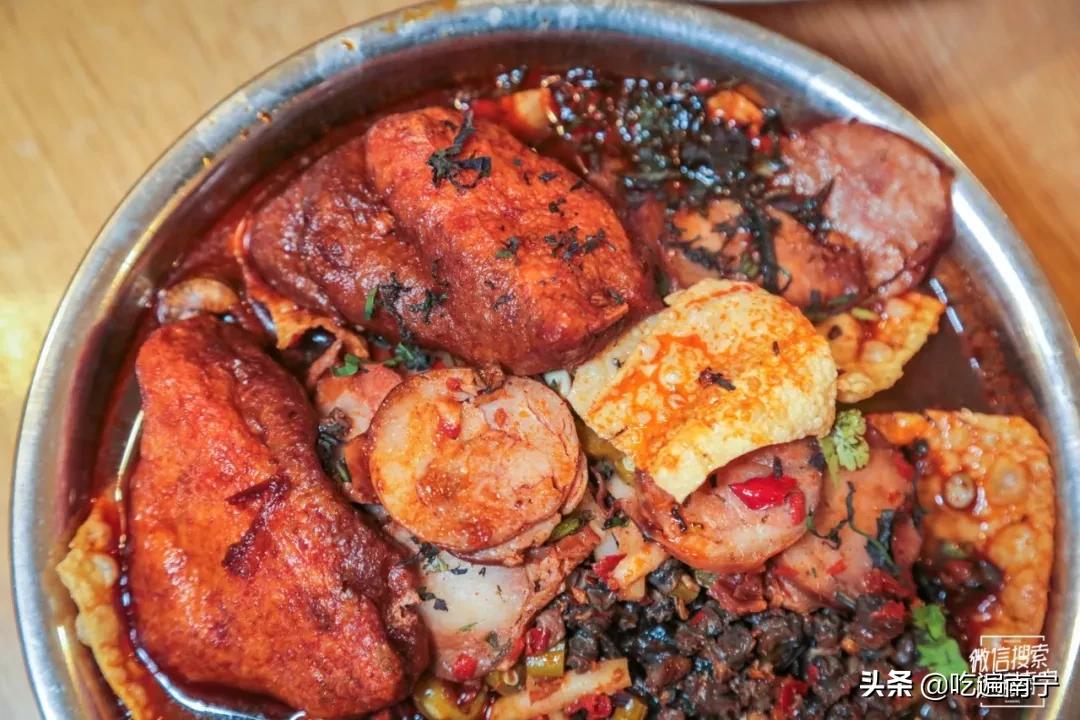 建政路柳州螺蛳粉,半夜两点还开的柳州螺蛳粉