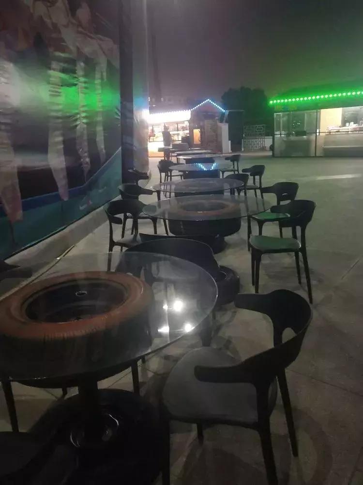 龙门小龙虾烧烤,夏天路边大排档撸串啤酒小龙虾