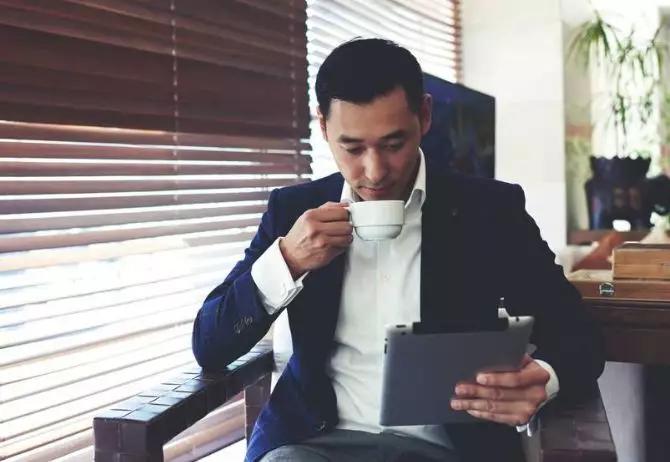 空调吹久了，喉咙又干又痒怎么办？可能是家里少了它