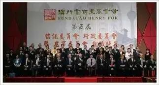 霍英东家族有多牛？享国葬，姨太太不争产，不带保镖，黑道不敢惹