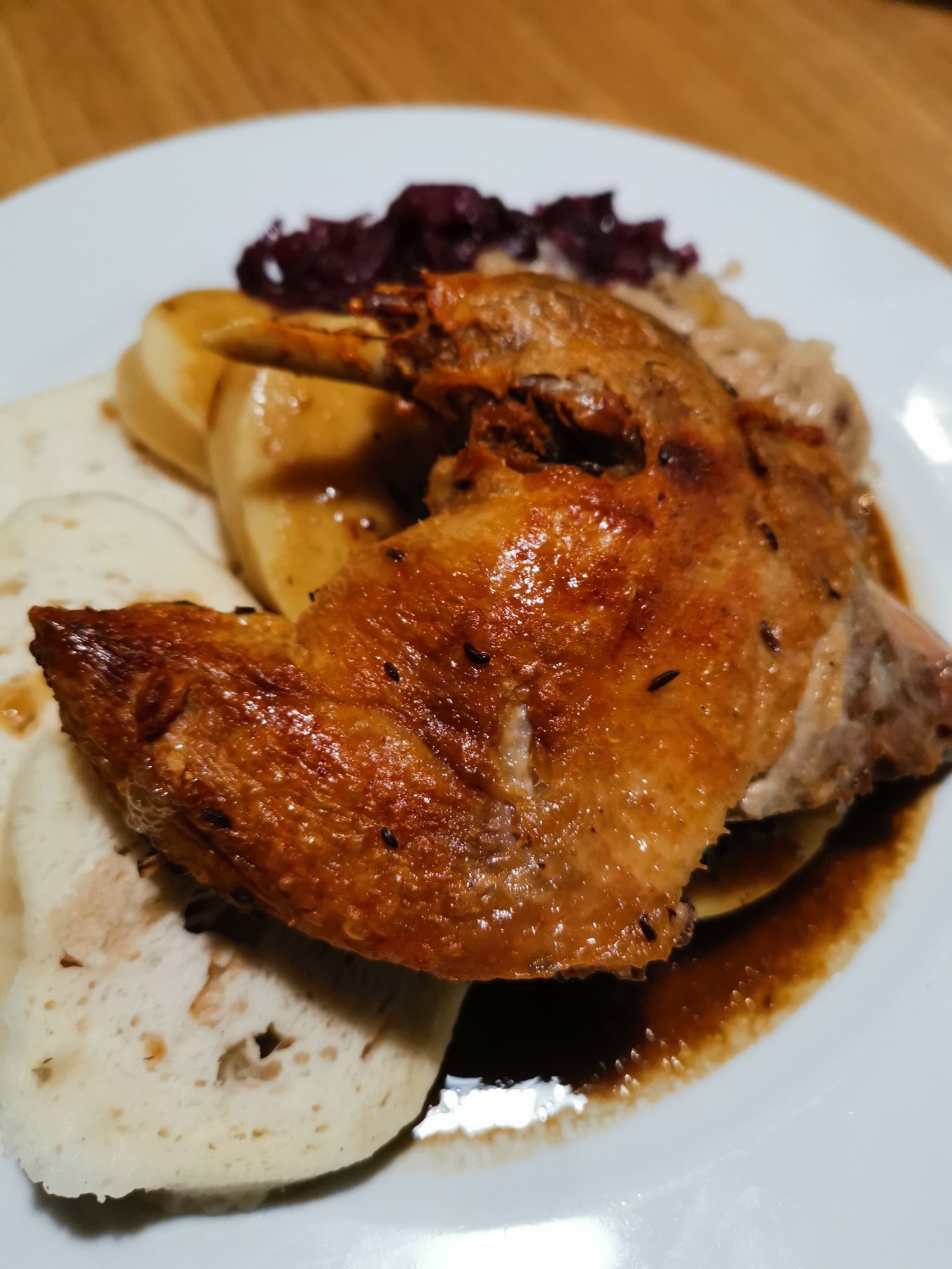 中欧美景美食自驾之旅在CK小镇亲手制作皮具纪念品