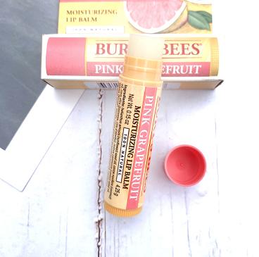 兰芝唇膜跟曼秀雷敦唇膏哪个好,曼秀雷敦唇膏女士推荐