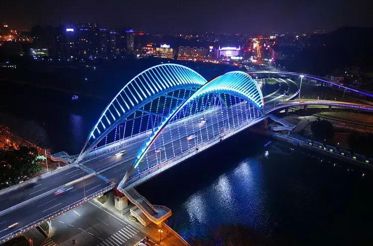 中国高铁贵广铁路“贵阳东站”（高铁旅行）