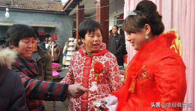 农村要彩礼为什么要那么多,农村彩礼贵怎么办