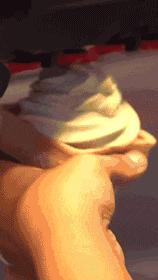 冰淇淋爆笑gif,搞笑gif动图冰激凌