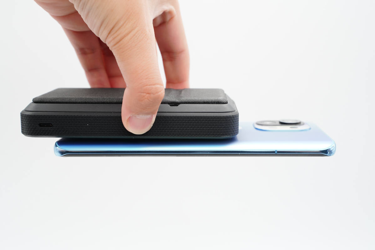 mophiepowerstationwirelessxl评测,苹果对比anker磁吸充电宝