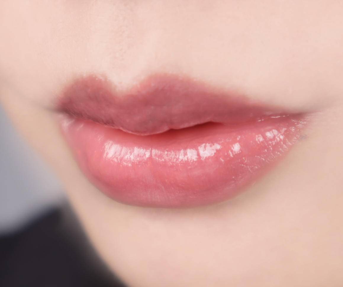 纪梵希唇彩口红,既是口红又是润唇膏