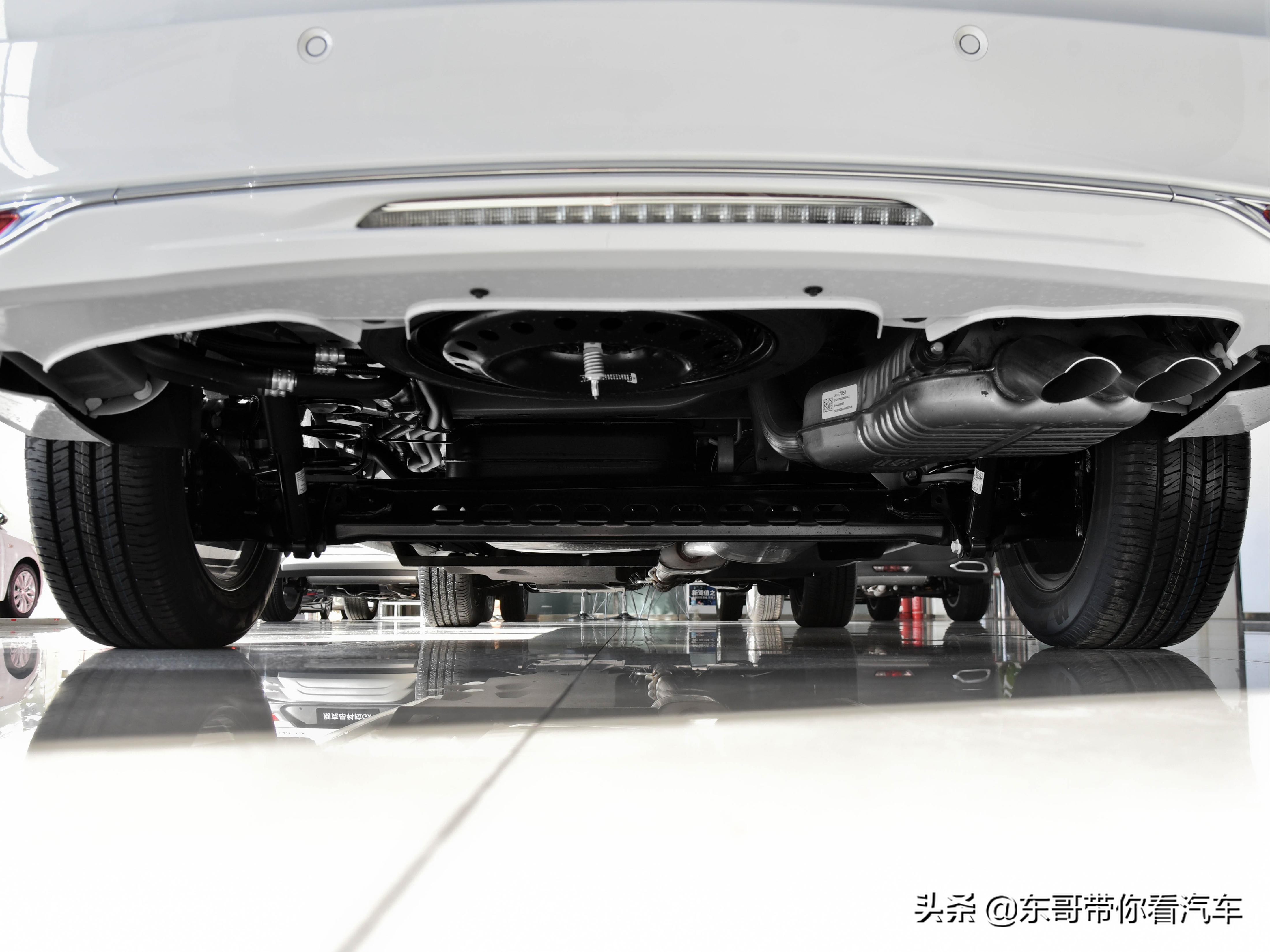 经典标杆MPV,空间大老板爱,动力省油有劲,带你看别克GL8