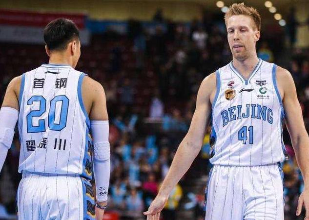 山东男篮击败青岛男篮,山东男篮陷入新旧交替的艰难时期