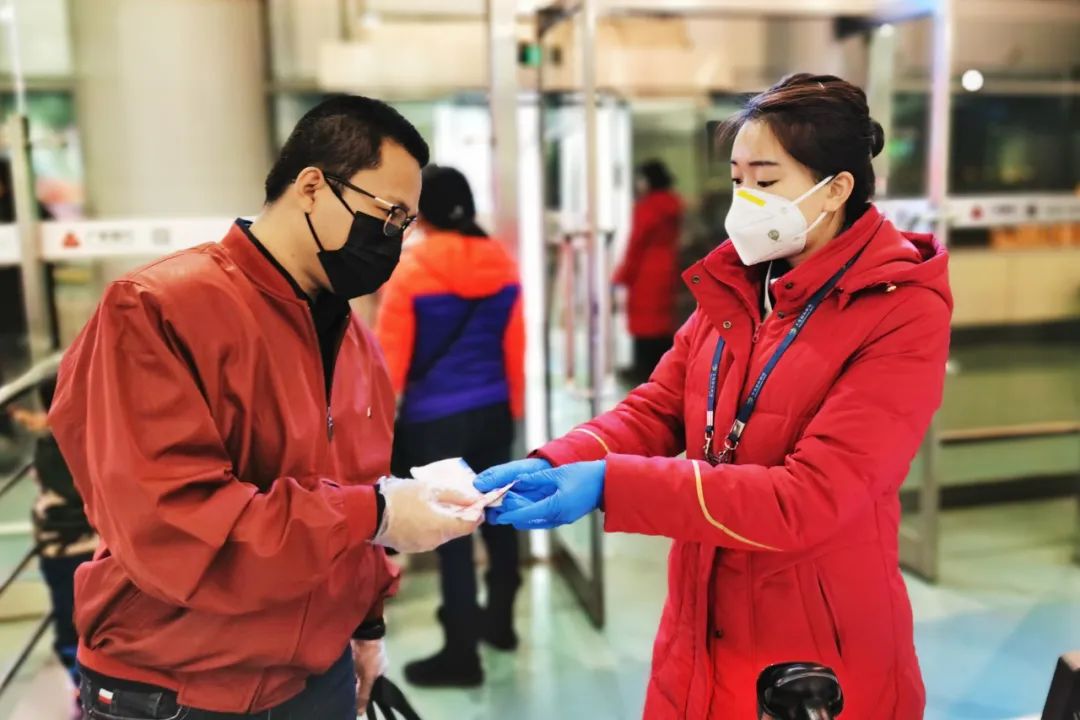 大连飞武汉要几小时,武汉有没有直飞大连的航班