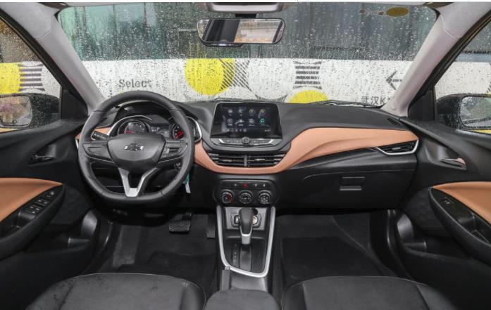 雪佛兰科沃兹对比本田思域,雪佛兰科沃兹7.99万什么配置