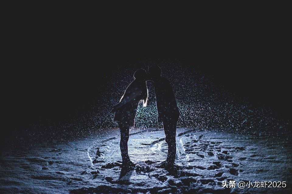 年轻人生育率低会导致房价降低吗 (年轻人生育率低还是房价高)