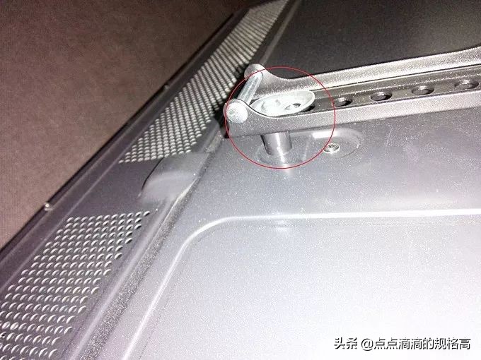 索尼电视底座支架怎么安装视频,l型通用电视挂墙支架安装方法