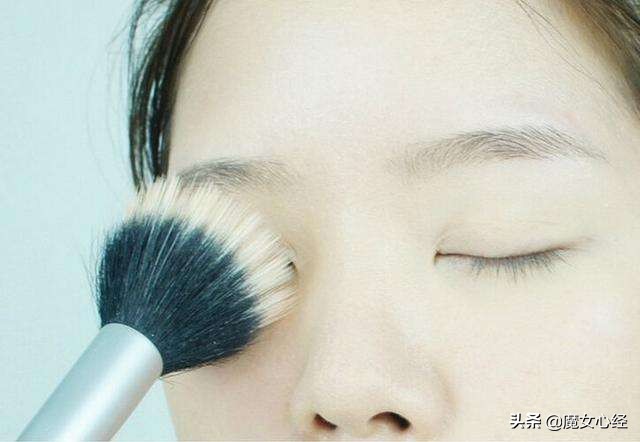 睫毛膏防水卸不掉怎么办,防水睫毛膏与防晕染睫毛膏