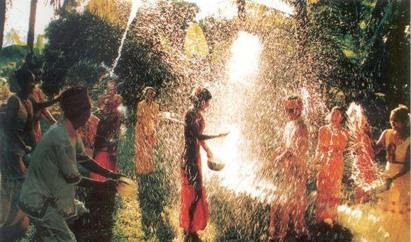 泰国泼水节游玩的最全攻略,泰国游攻略大全泰国泼水节