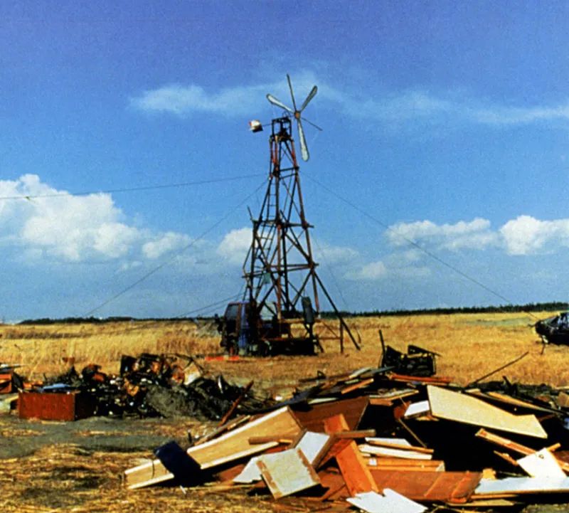 残酷的永远不是现实而是人心,残酷的不是人心而是生活