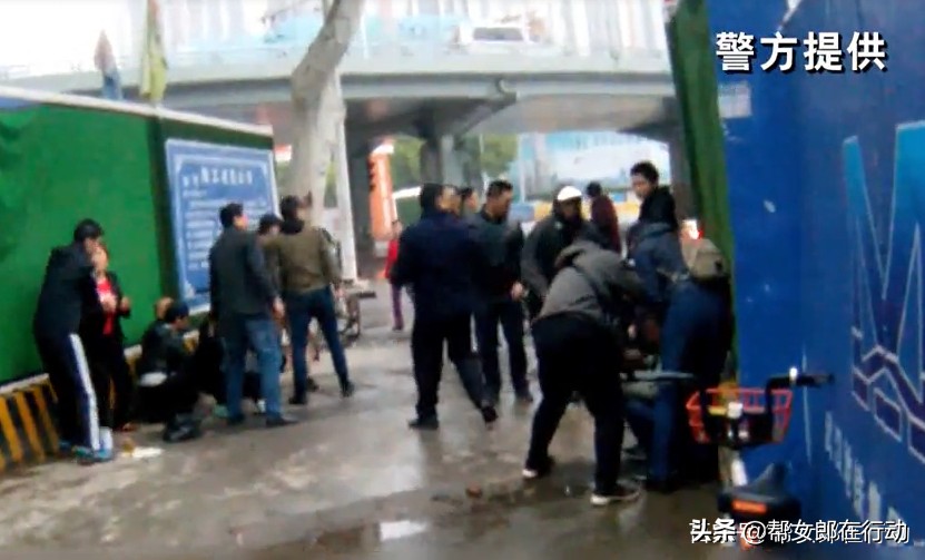 街边摆摊卖神药,地摊卖养生保健草药