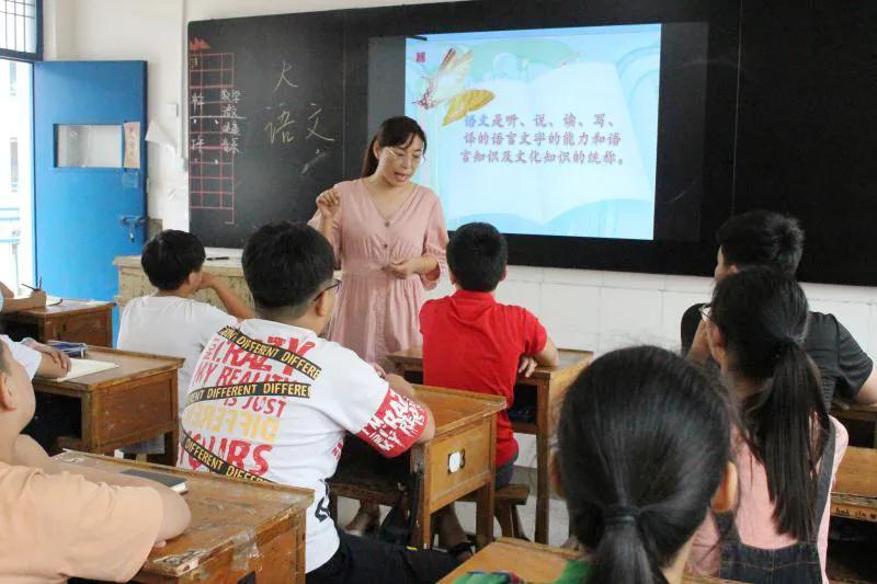 太嗨了！十足趣味+七彩梦想=百分快乐！