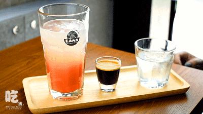 昆明2环边巷子里的小店，1杯咖啡+1份简餐，感觉我又去到了泰国