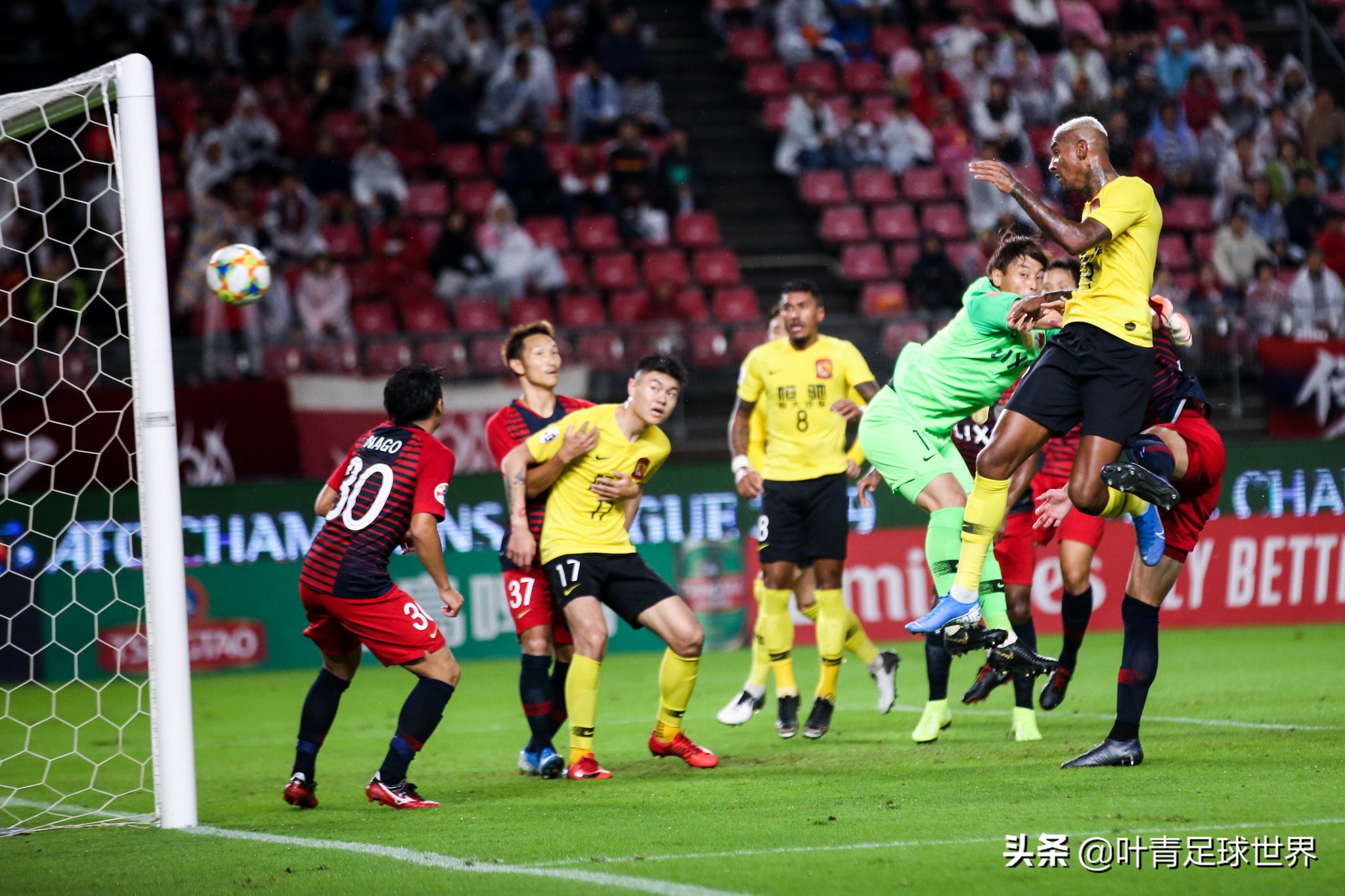 伟大的1-1！恒大血性爆发，多人赛后瘫倒在地，没力气庆祝了