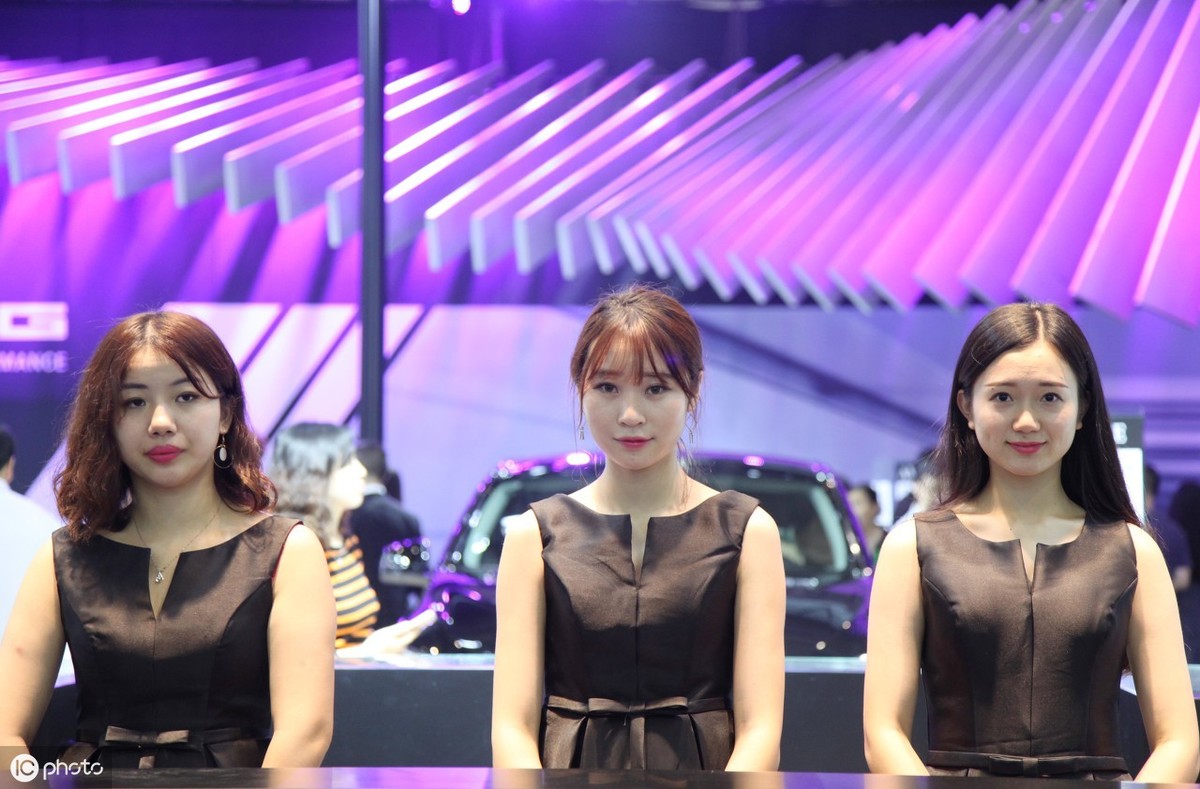 做前台文员难不难,前台文员工资标准