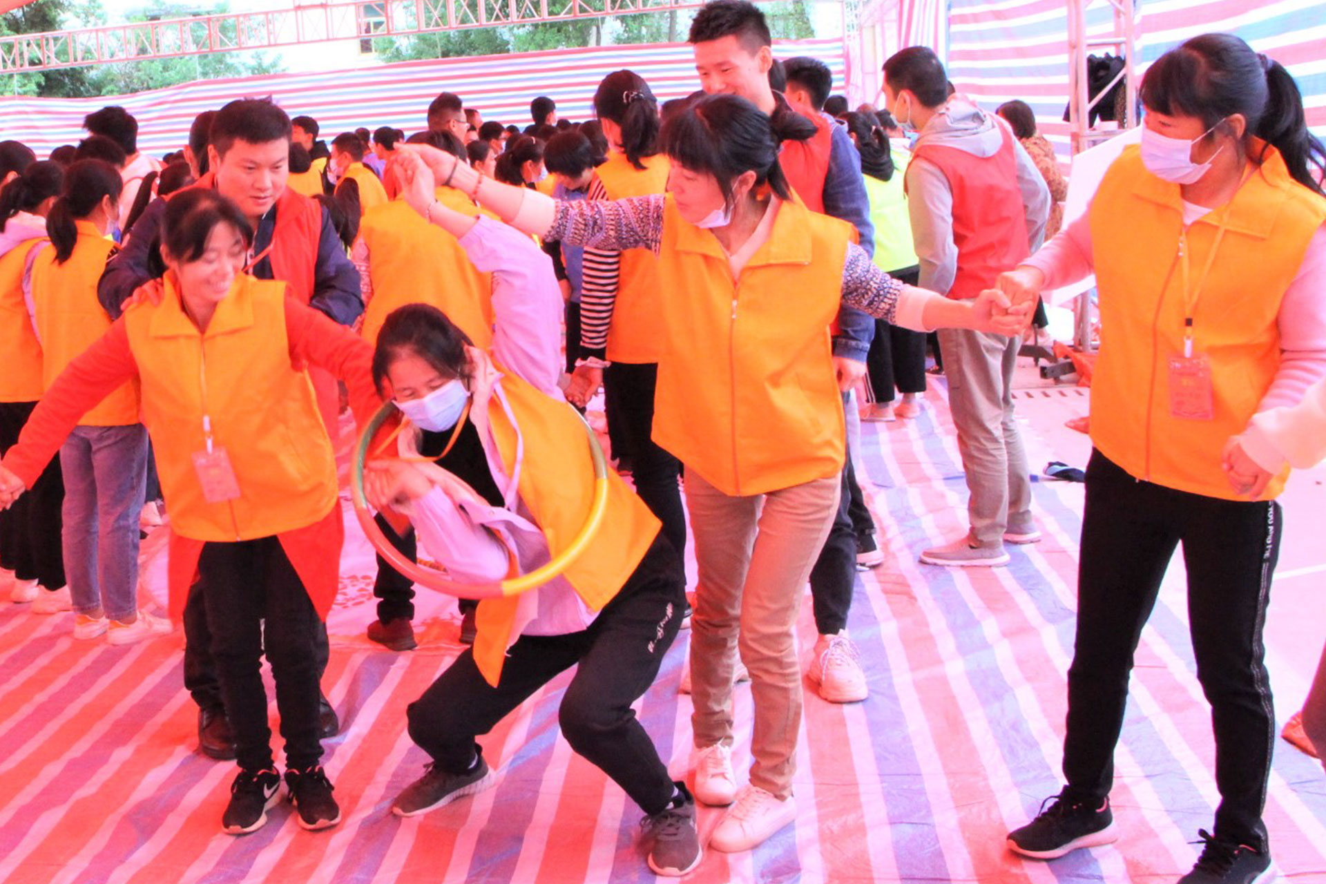 创盈芯实业联合“IN22”家族走进河源助学送爱心