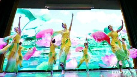 社会如同一艘大船,社会就像是一场舞台剧