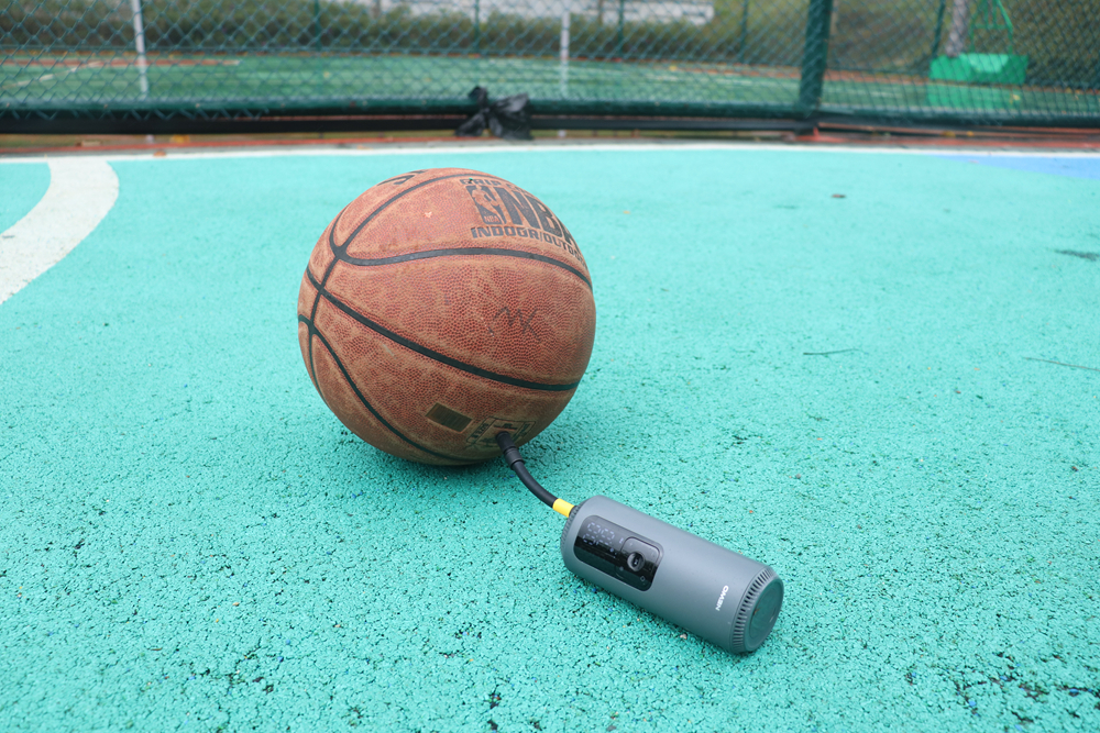 再也不怕车没气爆胎,好用的车胎充气泵