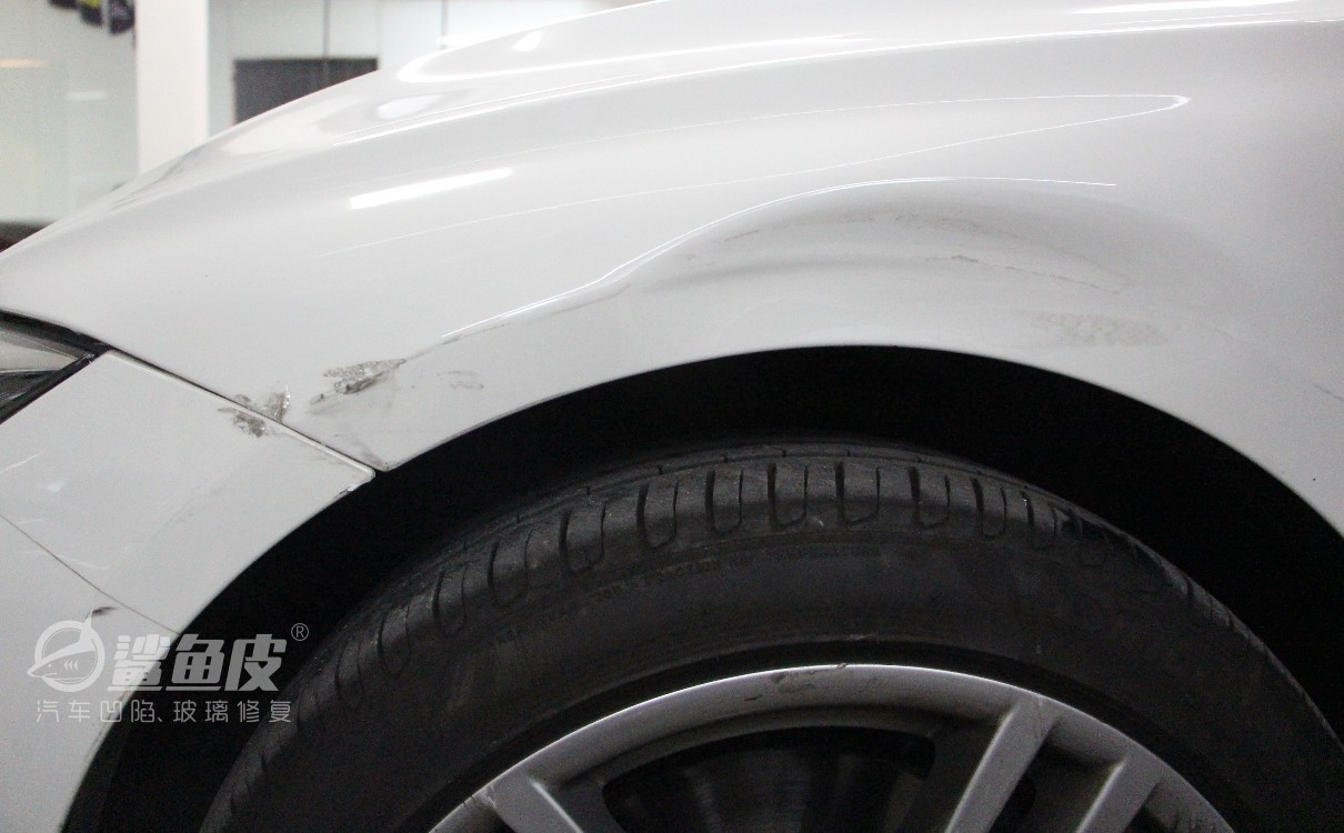 汽车叶子板凹陷修复的两种办法,奥迪a4叶子板凹陷修复要多久