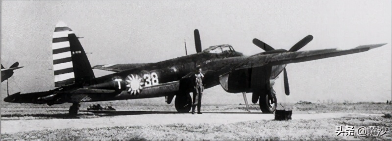 折中国战斗机,折翼战鹰战斗机