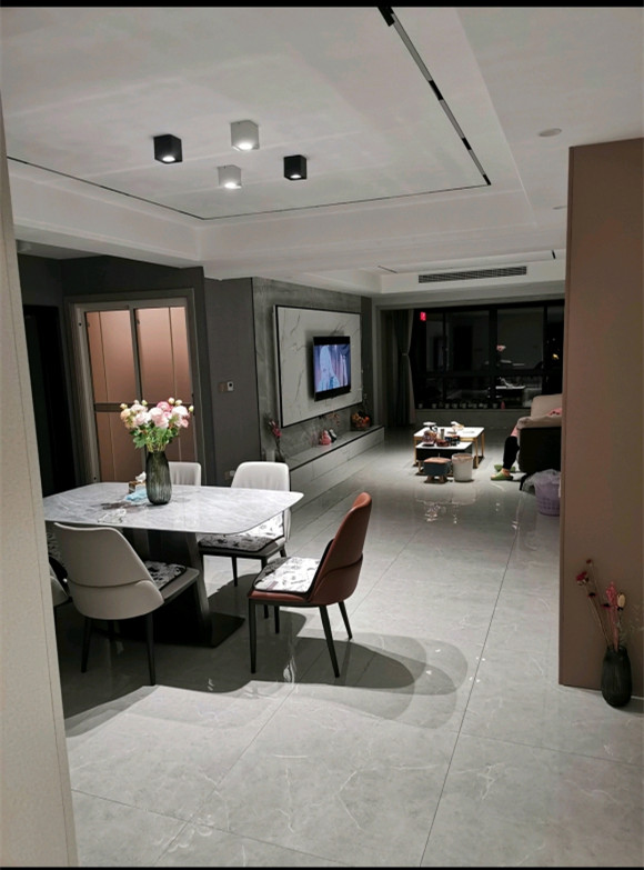 从开工到结束100多天，125平方米40万，花了不少冤枉钱