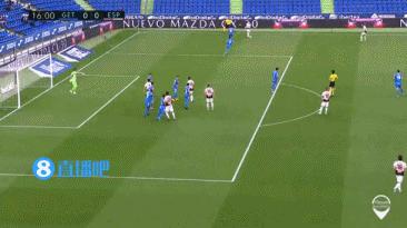 武磊被犯规,武磊被恶意犯规