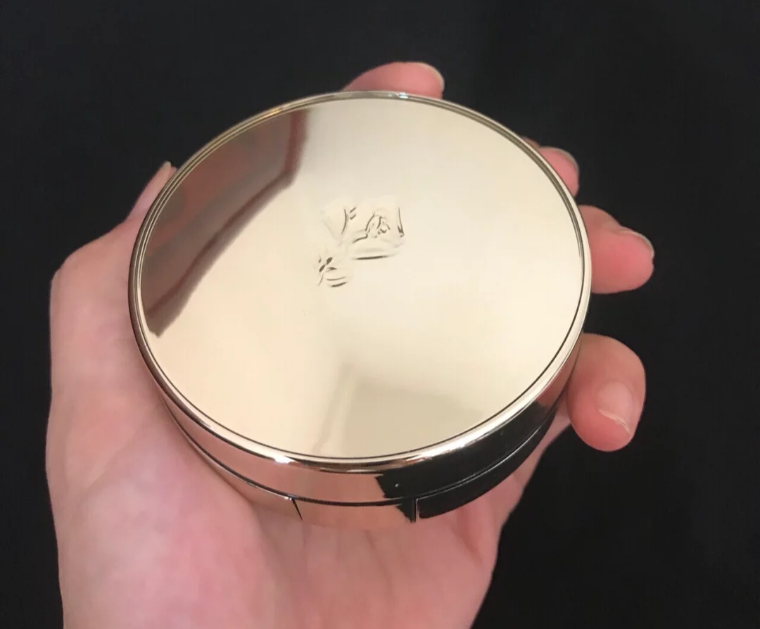 鲑鱼气垫和迪奥雪精灵气垫哪个好,气垫推荐测评红榜网红爆款