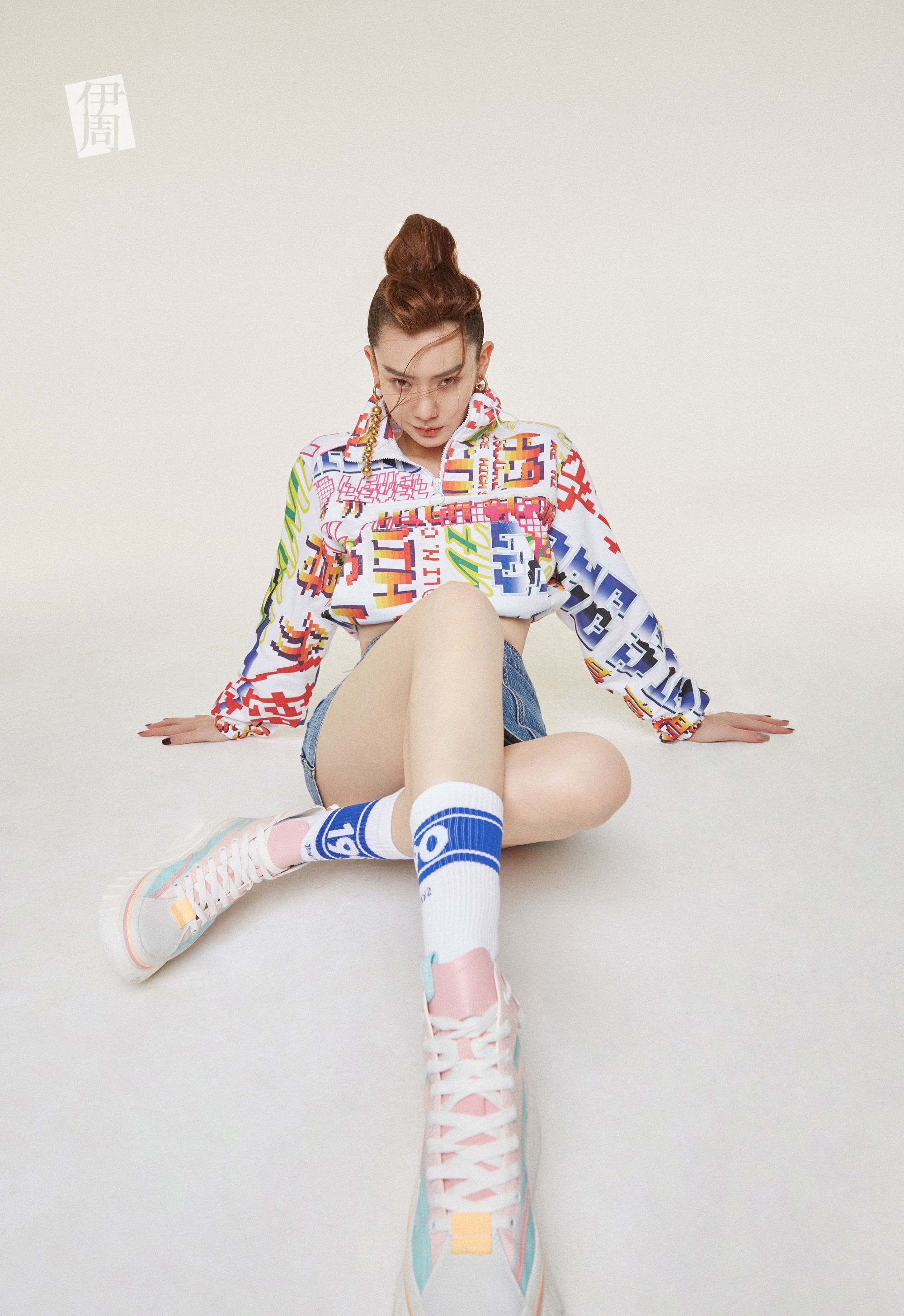 戚薇蜘蛛眼妆容,戚薇挑战睫毛