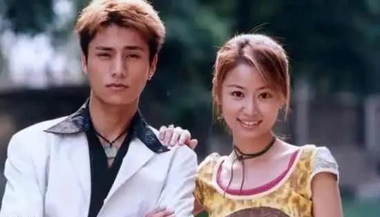 都姓杨，看这谜之相似的脸，她真不是Angelababy姐姐？