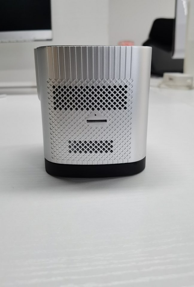 微麦V200投影仪,便携投影仪测评对比微麦