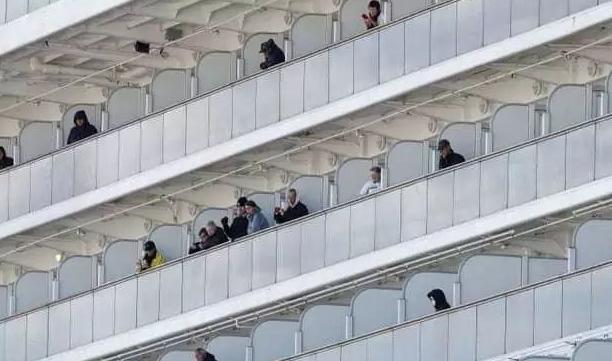 日本钻石公主号邮轮内部结构,日本钻石公主号邮轮游客