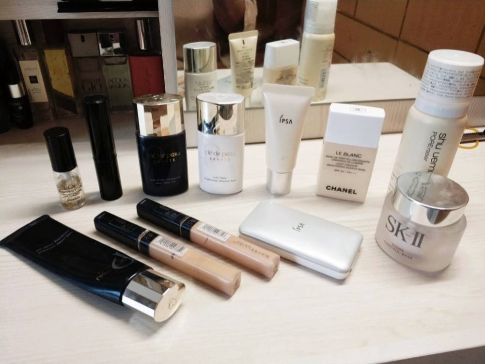 美妆护肤雅诗兰黛小棕瓶,雅诗兰黛dw粉底试色