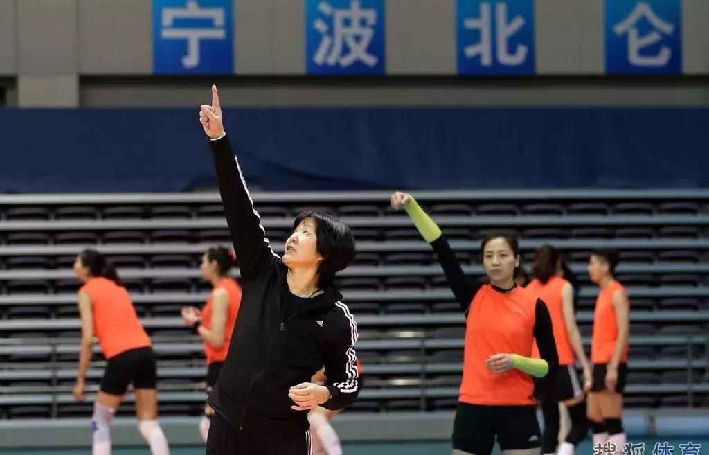 郎平执教8年都获得过哪些荣誉,郎平的贡献有多大