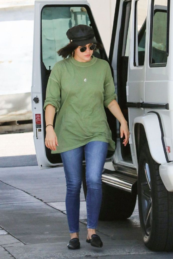 逛街买到的衣服回家就后悔了,女人买了衣服后后悔怎么开导