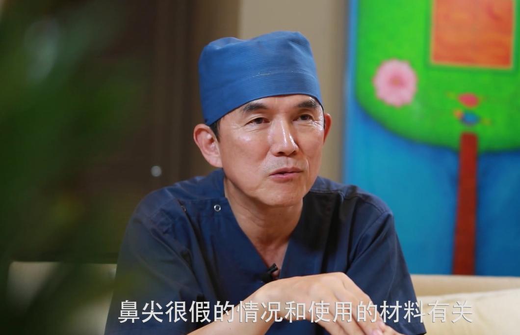 硅胶隆鼻看起来会不会很假,隆鼻后感觉很假是怎么修复