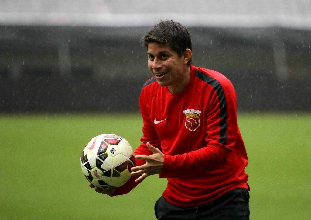 恒大离队申花球员,天体之王孔卡在恒大进了多少个球